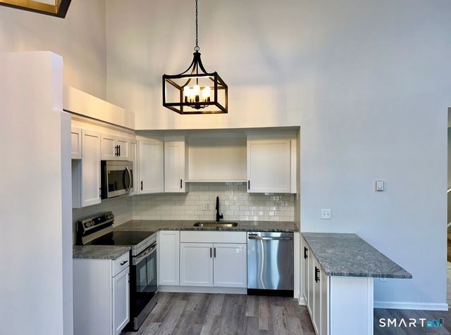 274 Cliffside Drive 274, Torrington, CT 06790