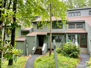 274 Cliffside Drive 274, Torrington, CT 06790