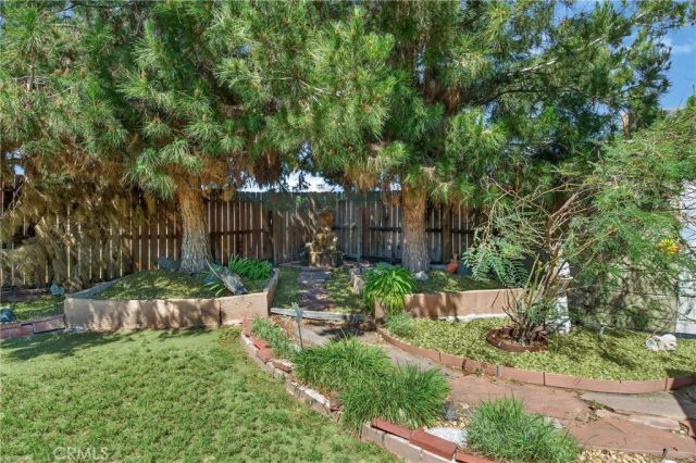 11848 Rancherias Dr, Fontana, CA 92337