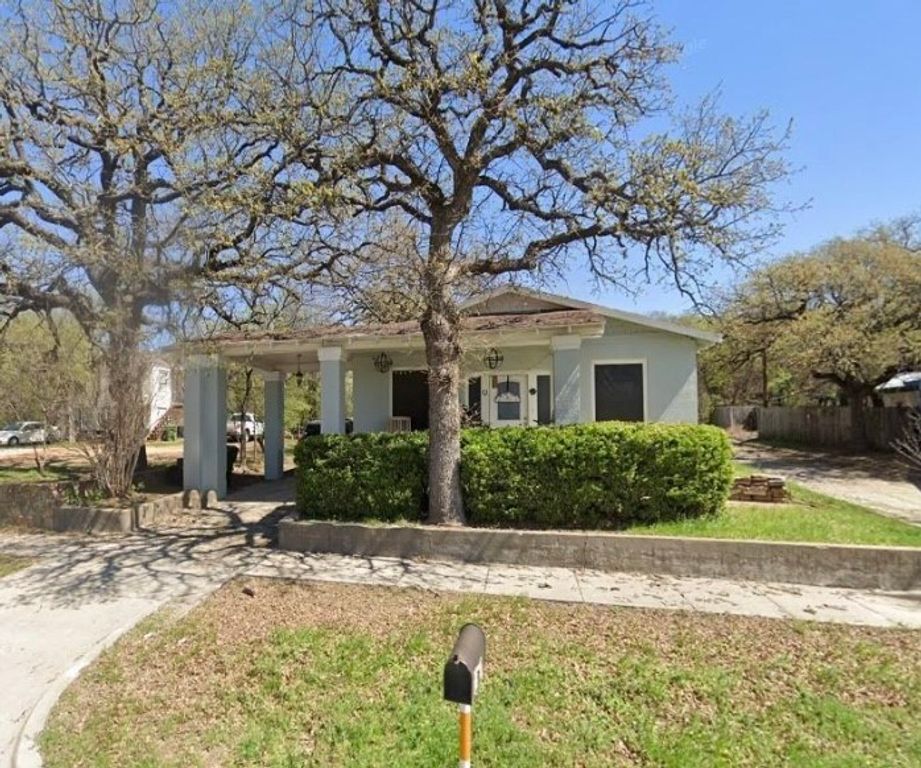1300 N Oak Avenue, Mineral Wells, TX 76067
