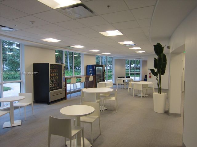 500 Three Islands Blvd 918, Hallandale Beach, FL 33009