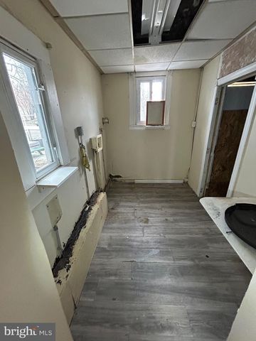 4002 W FRANKLIN ST, Baltimore, MD 21229