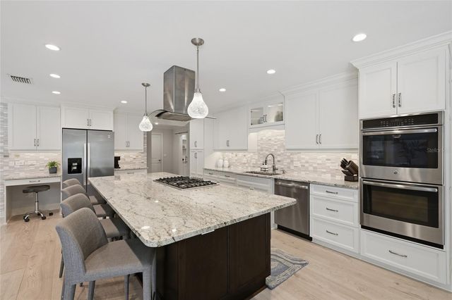 408 YACHT HARBOR DRIVE, Osprey, FL 34229