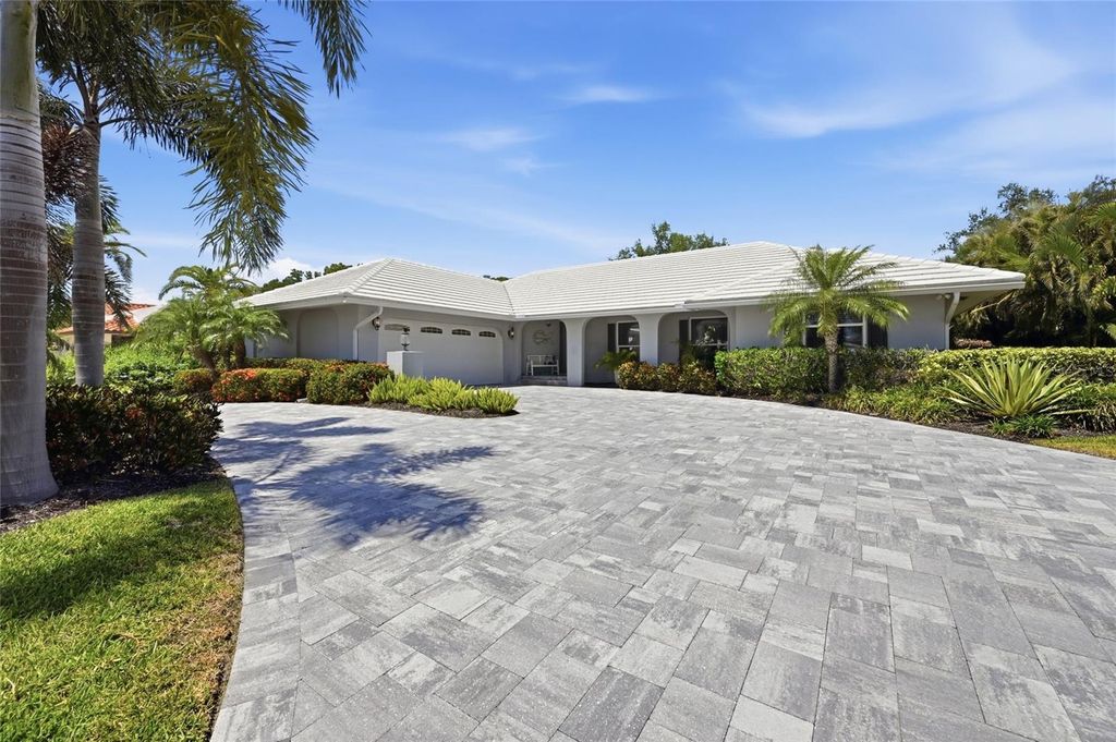 408 YACHT HARBOR DRIVE, Osprey, FL 34229