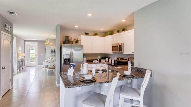 8371 MADRID STREET, Lakeland, FL 33810