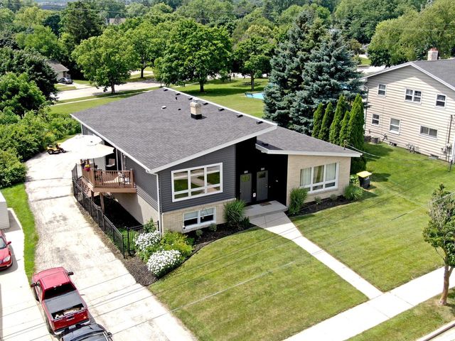 1912 Cardinal DRIVE #1914, Waukesha, WI 53186