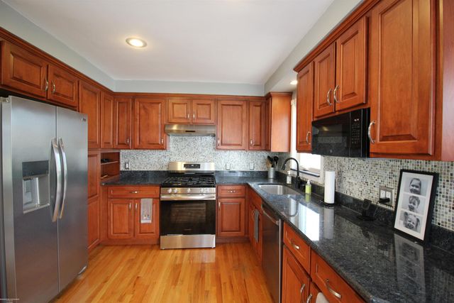 23207 Recreation Street, Saint Clair Shores, MI 48082