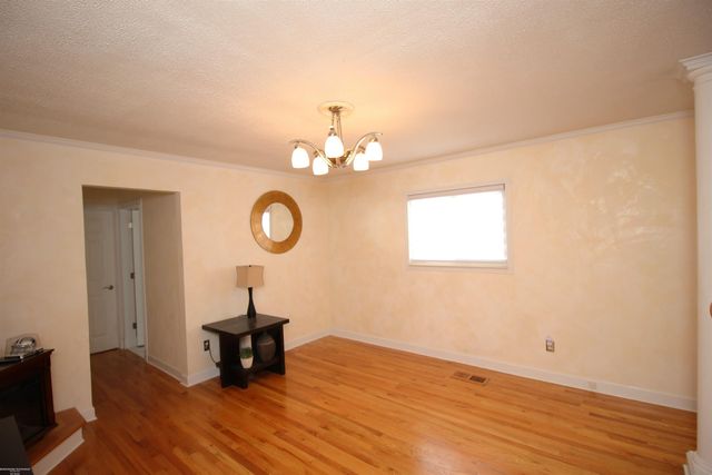 23207 Recreation Street, Saint Clair Shores, MI 48082