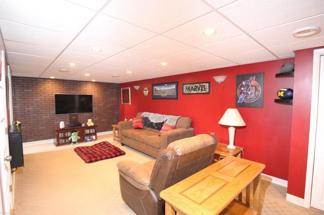 23207 Recreation Street, Saint Clair Shores, MI 48082