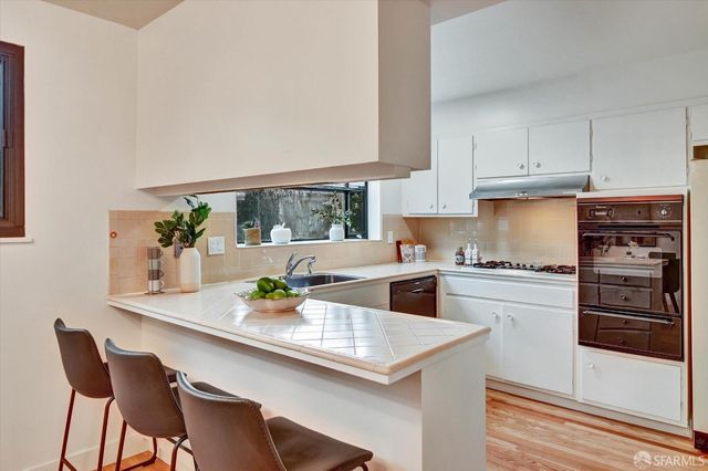 635 Parkview Circle, Pacifica, CA 94044