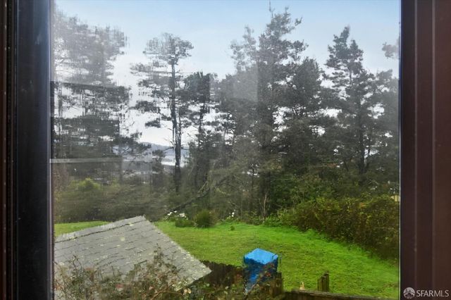 635 Parkview Circle, Pacifica, CA 94044