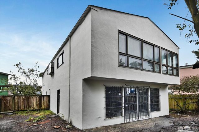 635 Parkview Circle, Pacifica, CA 94044