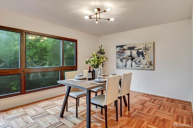 635 Parkview Circle, Pacifica, CA 94044