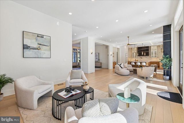 4428 ALBEMARLE ST NW, Washington, DC 20016