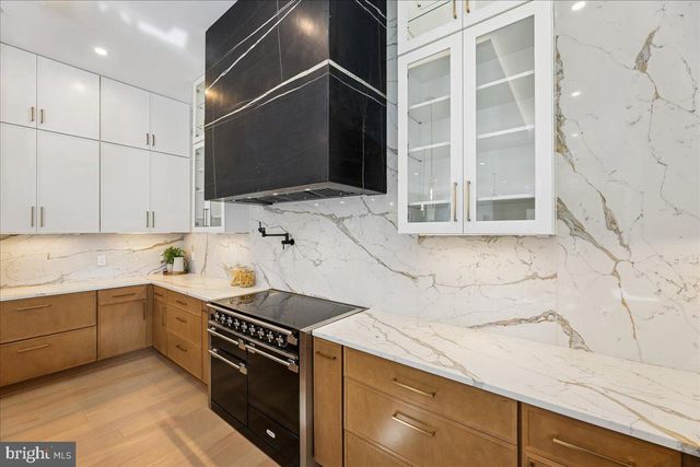 4428 ALBEMARLE ST NW, Washington, DC 20016