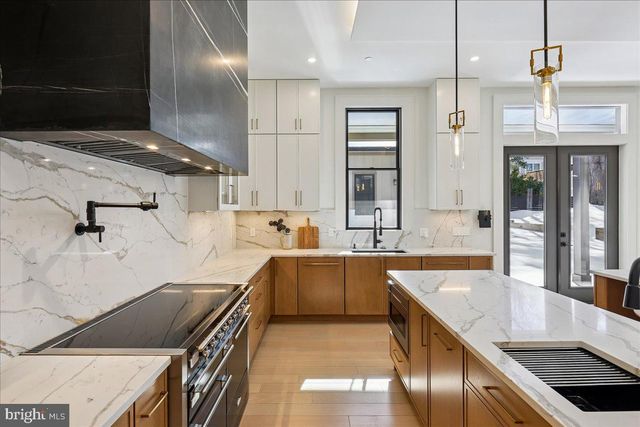 4428 ALBEMARLE ST NW, Washington, DC 20016