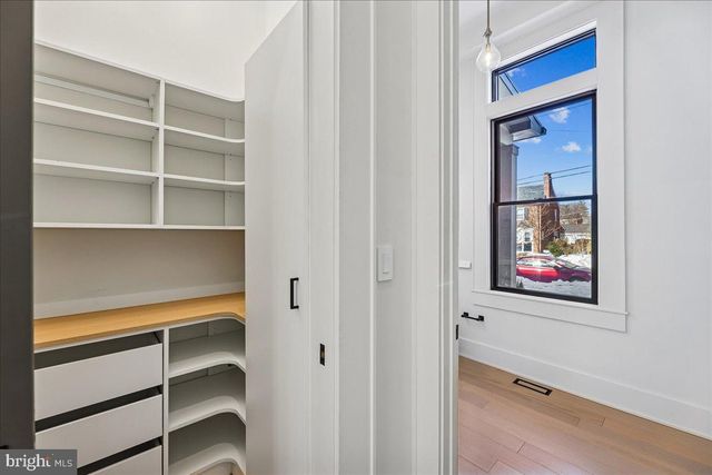 4428 ALBEMARLE ST NW, Washington, DC 20016