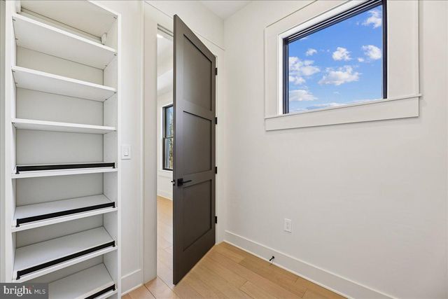 4428 ALBEMARLE ST NW, Washington, DC 20016