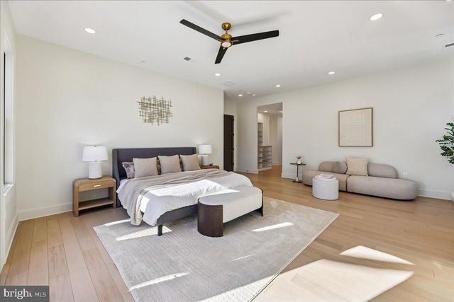 4428 ALBEMARLE ST NW, Washington, DC 20016