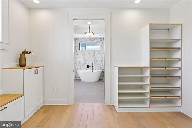 4428 ALBEMARLE ST NW, Washington, DC 20016