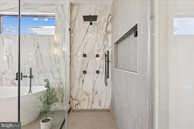 4428 ALBEMARLE ST NW, Washington, DC 20016