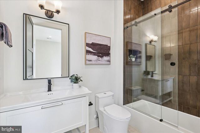 4428 ALBEMARLE ST NW, Washington, DC 20016