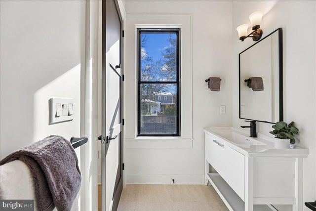 4428 ALBEMARLE ST NW, Washington, DC 20016