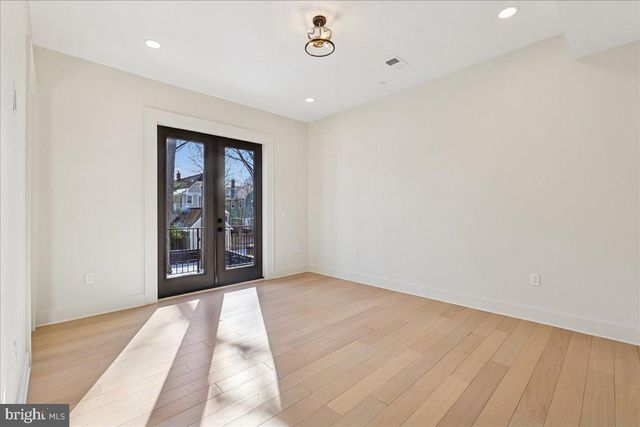 4428 ALBEMARLE ST NW, Washington, DC 20016