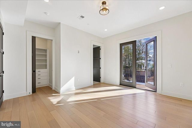 4428 ALBEMARLE ST NW, Washington, DC 20016