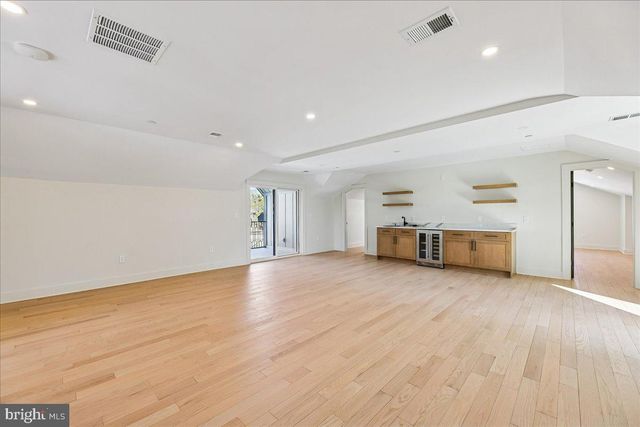 4428 ALBEMARLE ST NW, Washington, DC 20016