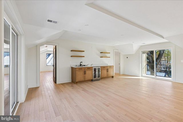 4428 ALBEMARLE ST NW, Washington, DC 20016