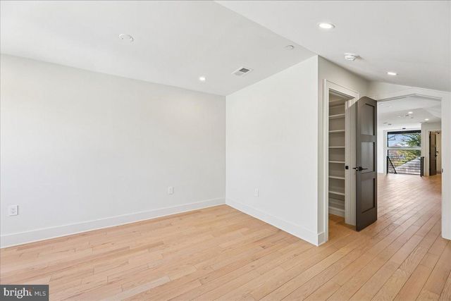 4428 ALBEMARLE ST NW, Washington, DC 20016