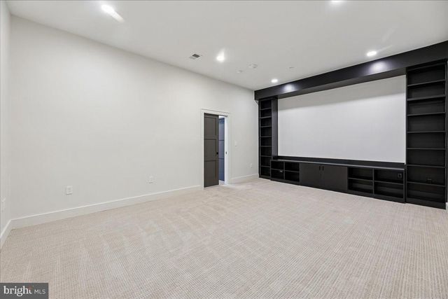 4428 ALBEMARLE ST NW, Washington, DC 20016