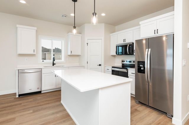 1600 5th Avenue NE, Dilworth, MN 56529