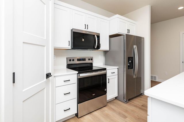 1600 5th Avenue NE, Dilworth, MN 56529