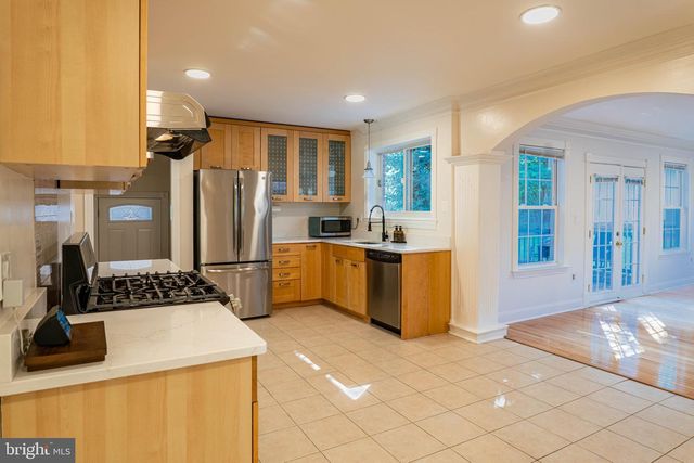 5409 EASTON DR, Springfield, VA 22151
