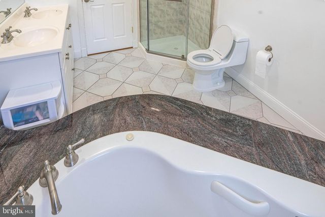 5409 EASTON DR, Springfield, VA 22151
