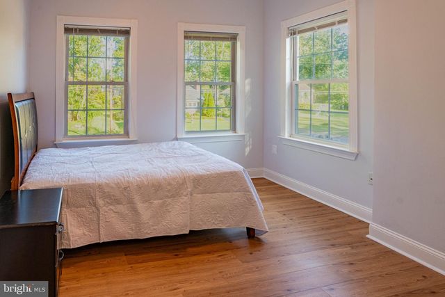 5409 EASTON DR, Springfield, VA 22151