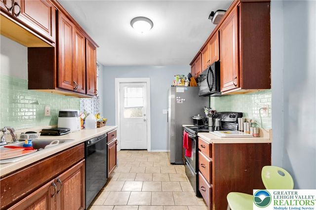 23 South Poplar Street, Allentown City, PA 18102