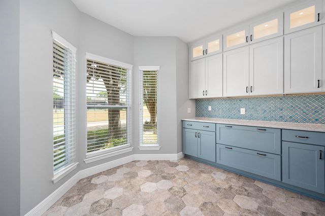2470 Country Club Drive, Pearland, TX 77581