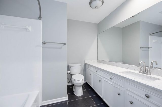 2470 Country Club Drive, Pearland, TX 77581