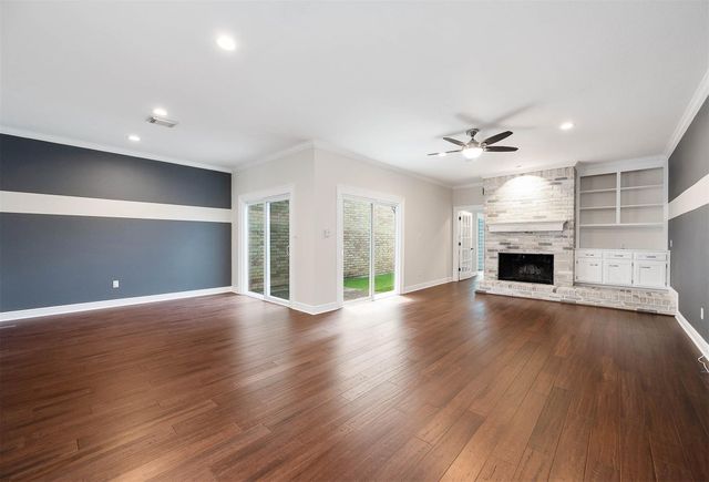 2470 Country Club Drive, Pearland, TX 77581