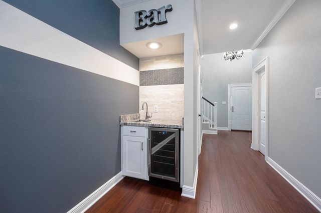 2470 Country Club Drive, Pearland, TX 77581