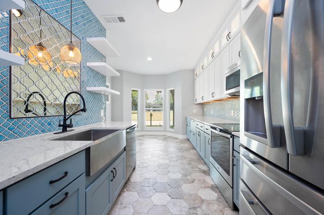 2470 Country Club Drive, Pearland, TX 77581