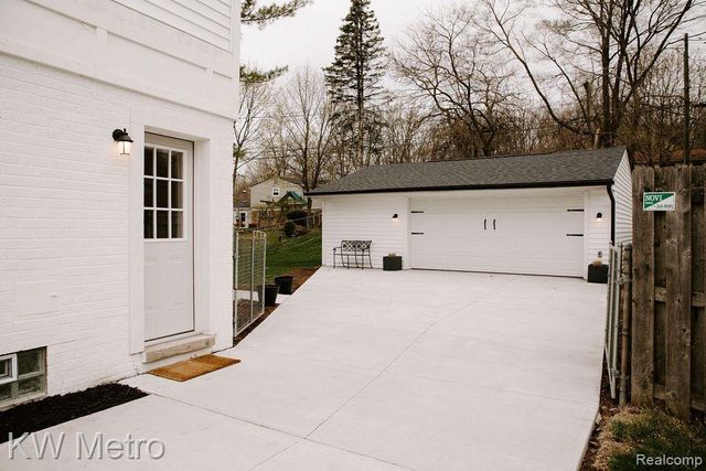 973 Allen Drive, Northville, MI 48167