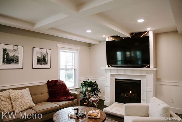 973 Allen Drive, Northville, MI 48167