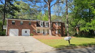 2498 Robinhood Drive, Ellenwood, GA 30294
