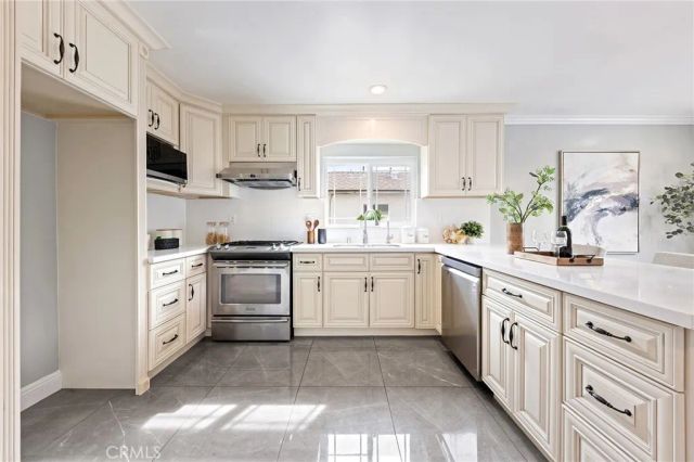 1025 S Vega Street, Alhambra, CA 91801