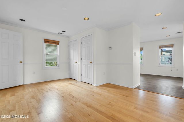 17 Brevent Avenue, Leonardo, NJ 07737