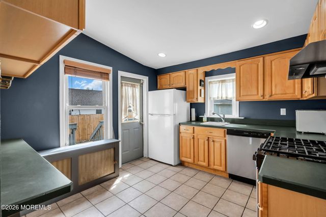 17 Brevent Avenue, Leonardo, NJ 07737